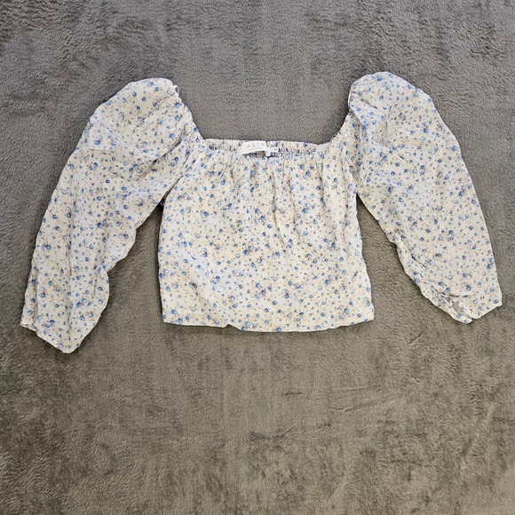 ASTR The Label Tops - ASTR The Label Blue White Ditsy Floral Puff Sleeve Smocked Crop Top Small Whimsy